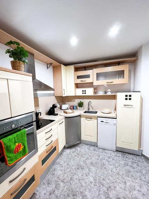 Cosy Apartment Near The Beach 阿里纳加 外观 照片